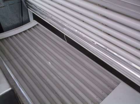SUNBED ( SENATOR FACIAL ) 20 TUBE AND 5 FACIAL TUBES